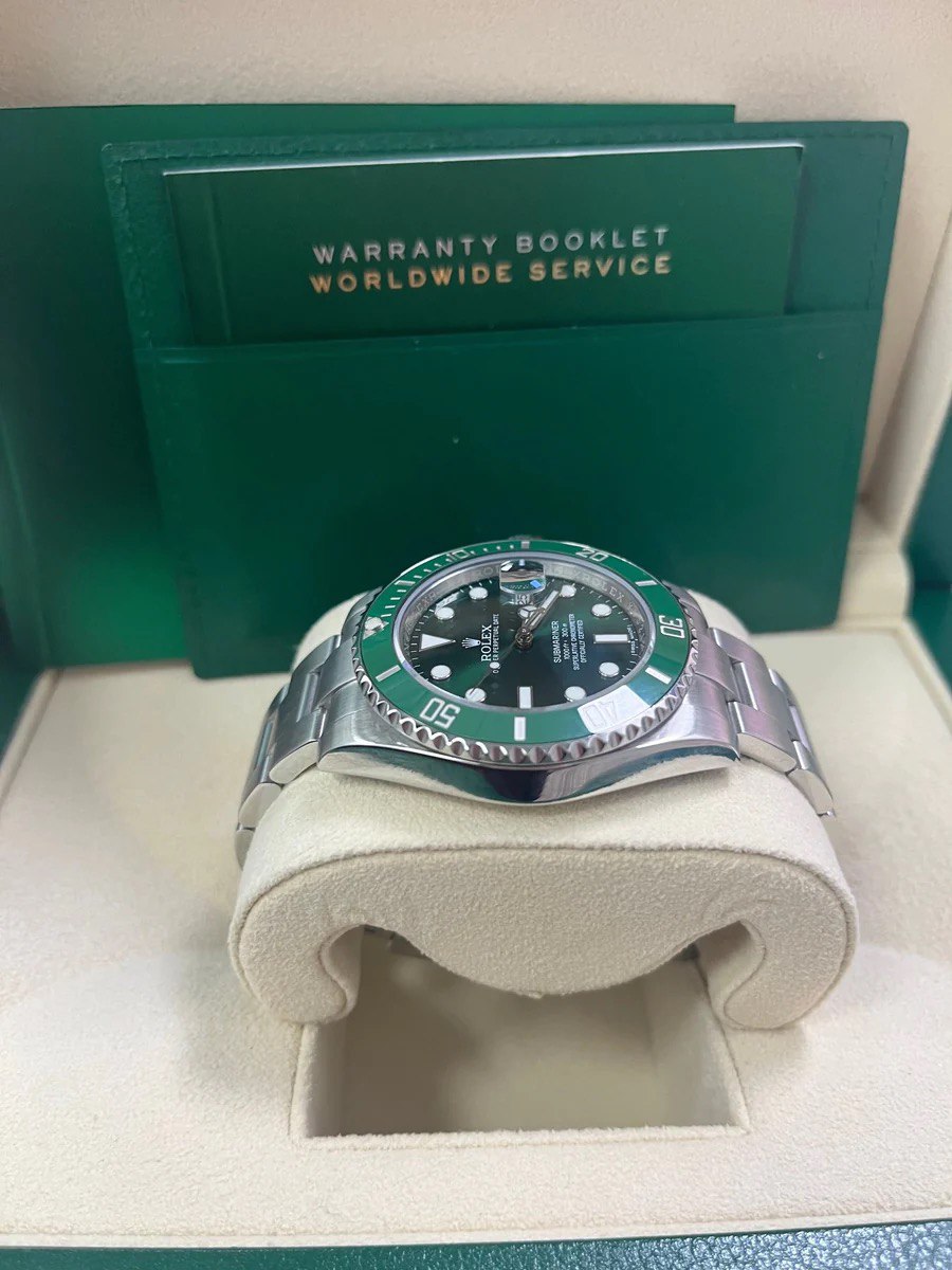 Submariner Hulk 116610LV 41 mm
